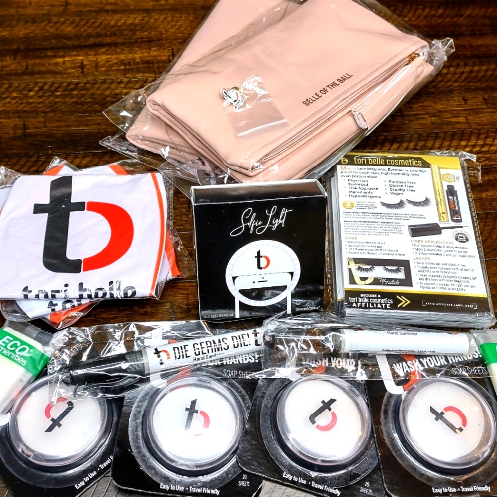 Tori Belle Influencer Swag & Cards
